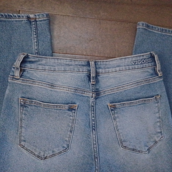 Vigoss Stylish Ripped Blue Jeans - Picture 4 of 10